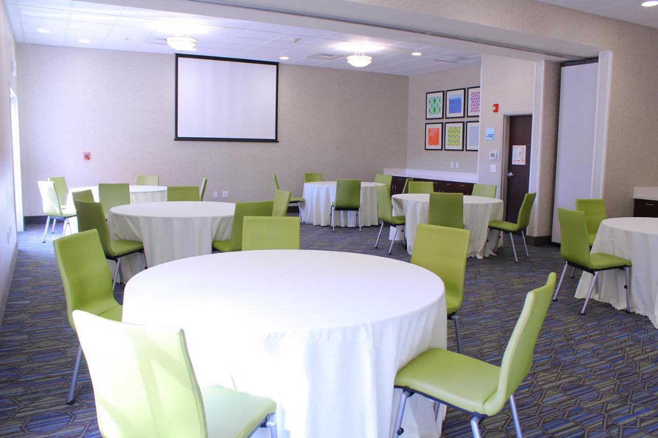  | Holiday Inn Express & Suites Napa American Canyon, an IHG Hotel