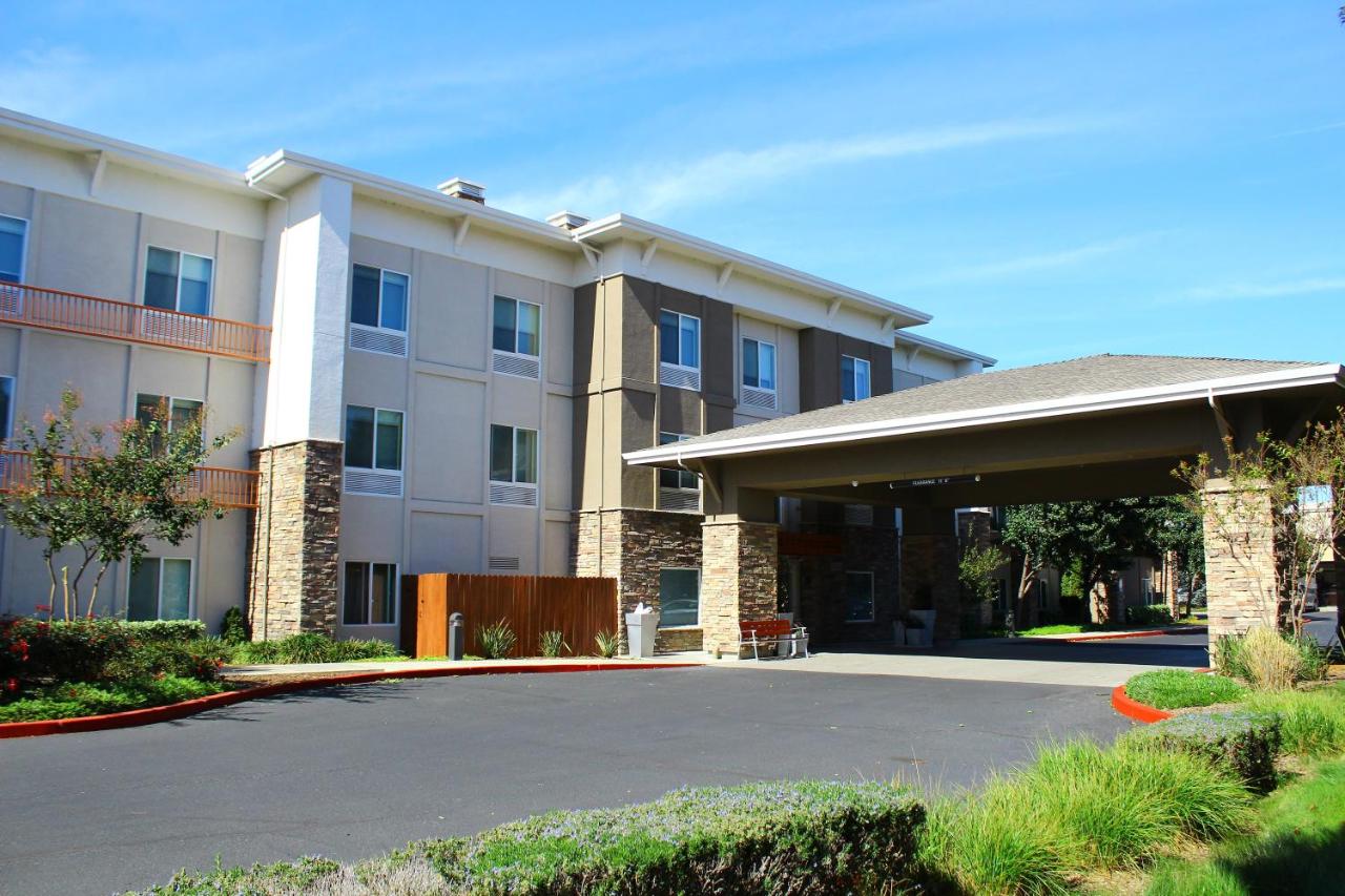  | Holiday Inn Express & Suites Napa American Canyon, an IHG Hotel