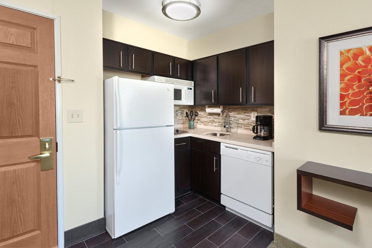  | Staybridge Suites Glenview, an IHG Hotel