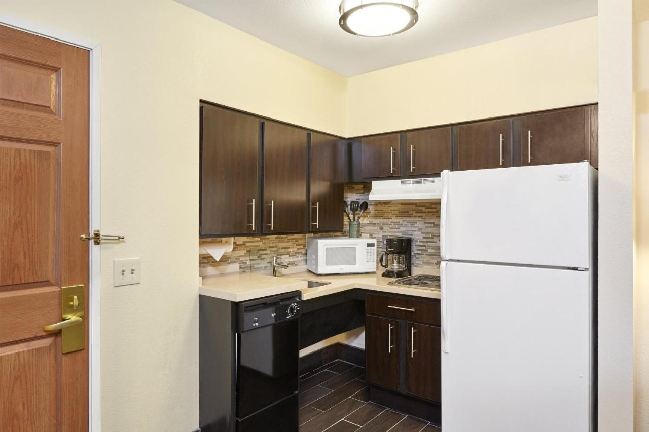  | Staybridge Suites Glenview, an IHG Hotel