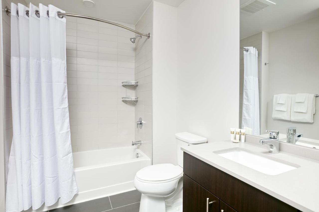 Deluxe Studio at Sonder at University Park