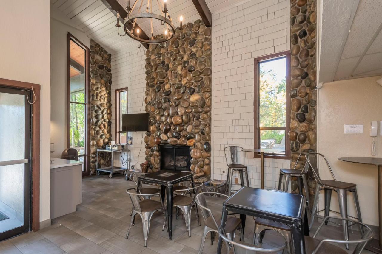 | Inn At Truckee