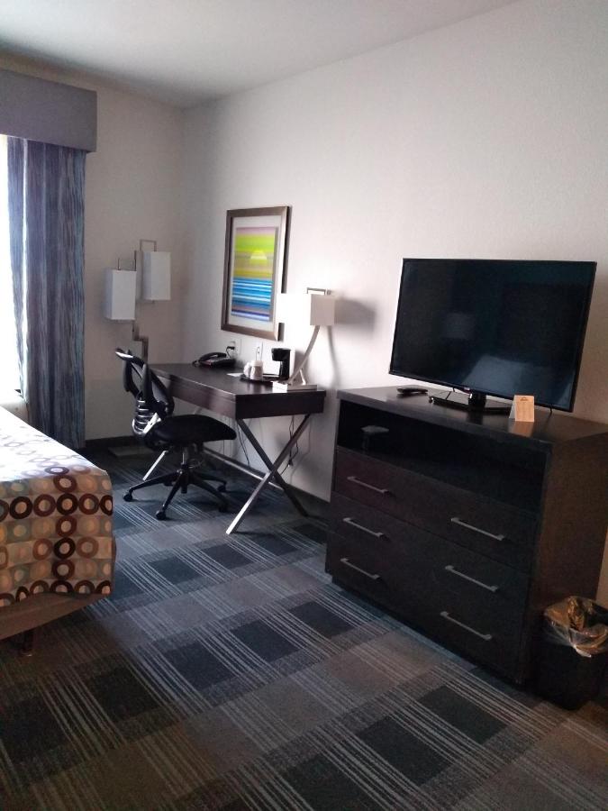 King Room - Disability Access/Non-Smoking at Days Inn by Wyndham Alva
