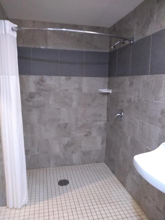 King Room - Disability Access/Non-Smoking at Days Inn by Wyndham Alva