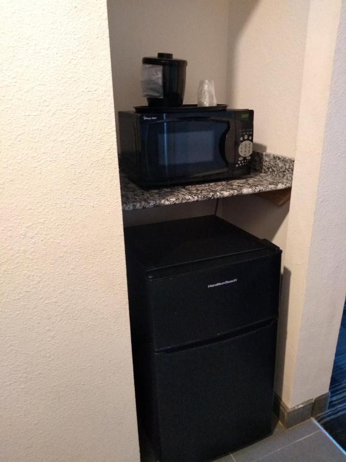 King Room - Disability Access/Non-Smoking at Days Inn by Wyndham Alva