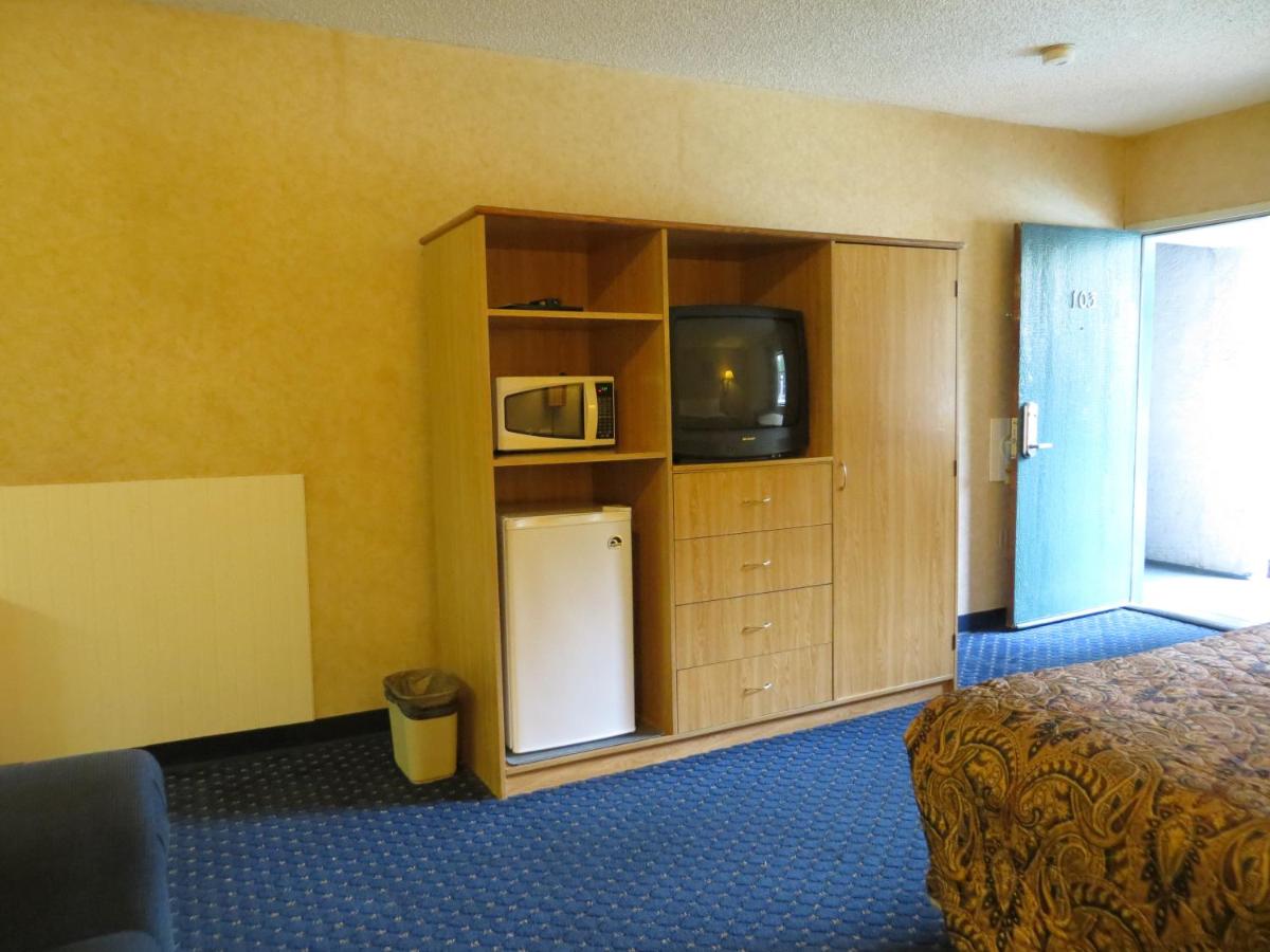 King Room - Non-Smoking at Grand Park Inn Anaheim Maingate