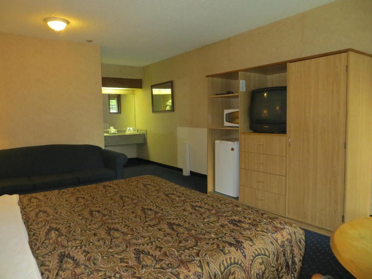 King Room -Smoking at Grand Park Inn Anaheim Maingate