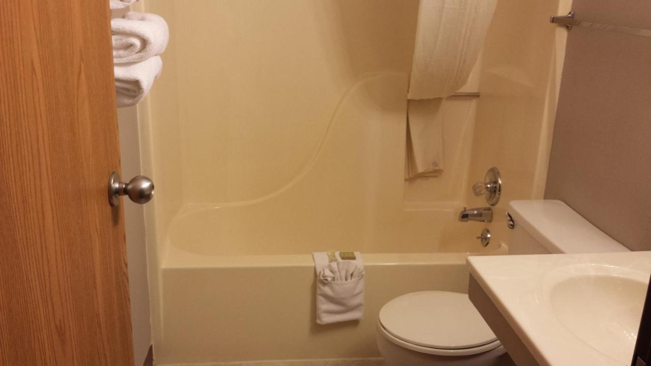 King Room- Non-Smoking at Super 8 by Wyndham Pella