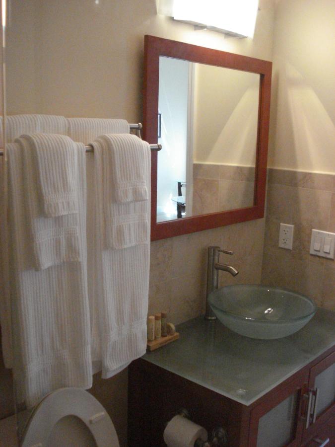 Deluxe Studio at Westover Arms Hotel
