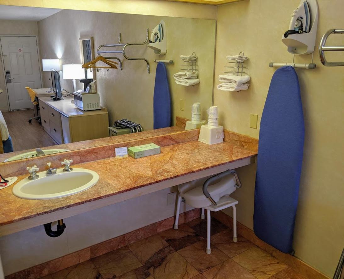| Days Inn by Wyndham Bullhead City