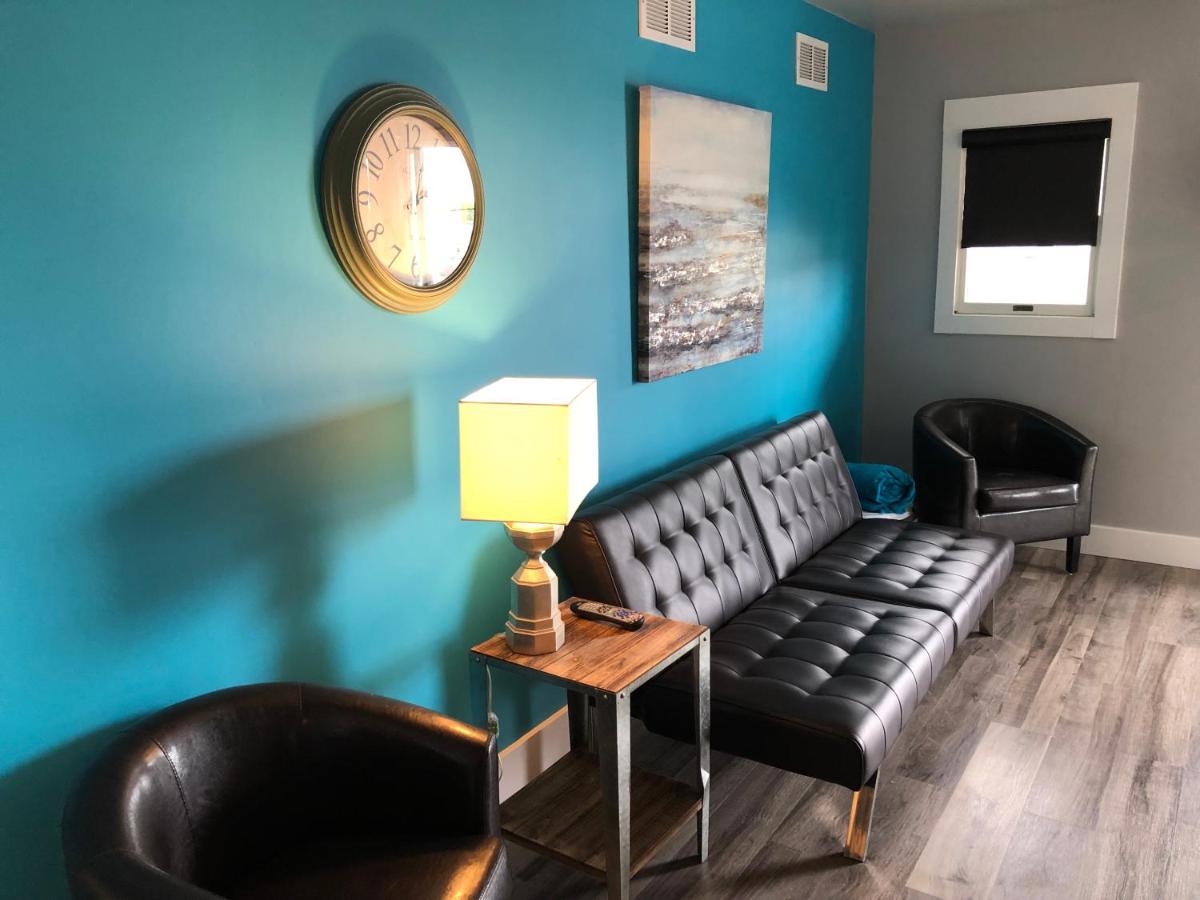 Apartment with Balcony at Alexanders Landing