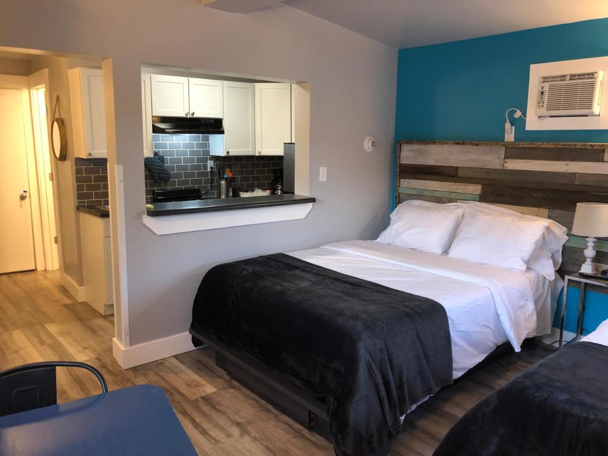 Family Suite with Balcony at Alexanders Landing