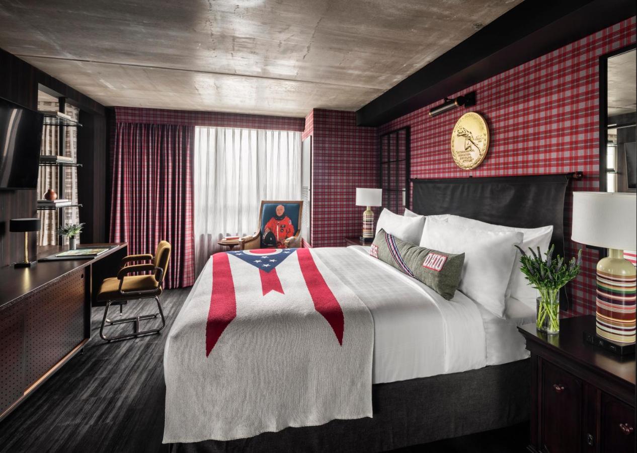 King Suite at Graduate by Hilton Columbus