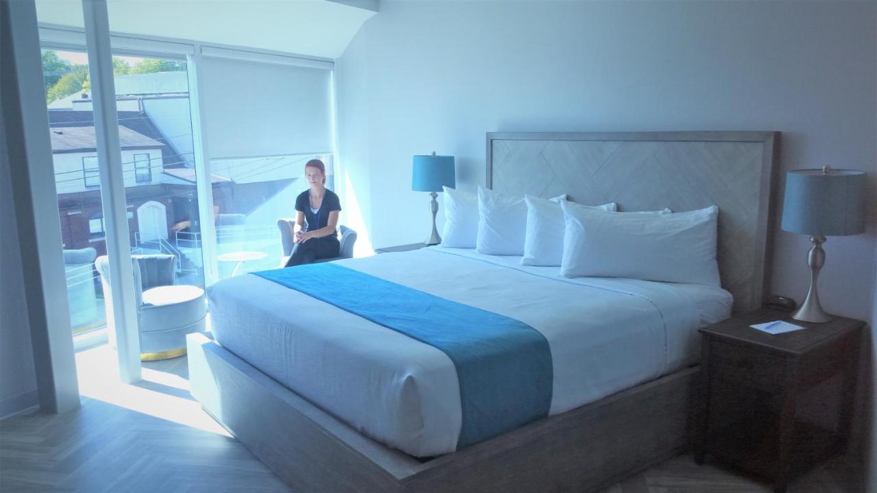 Luxury Suite: One King Bedroom & Living room at Athens Central Hotel