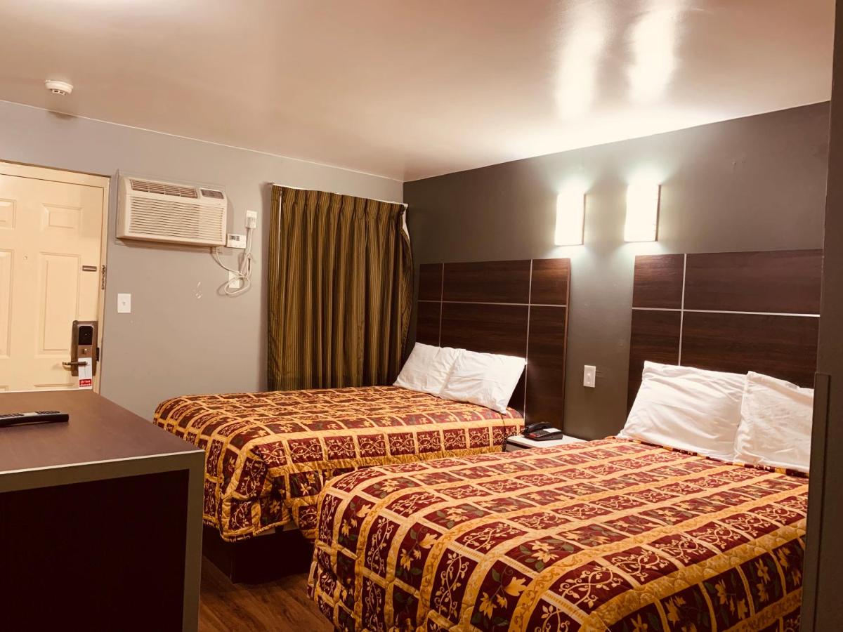 | Red Carpet Inn - Norristown