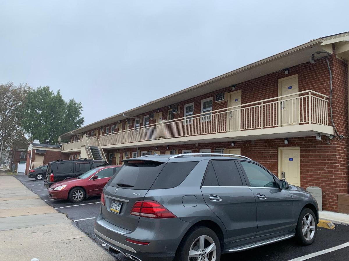 | Red Carpet Inn - Norristown