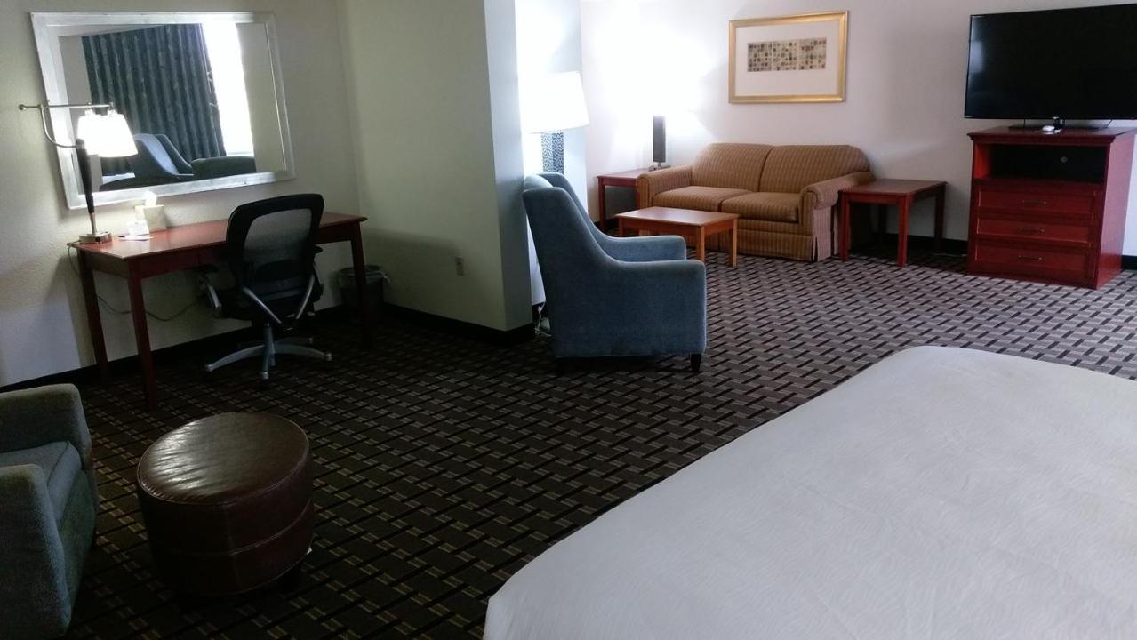 King Suite at Motel 6 Hastings, NE