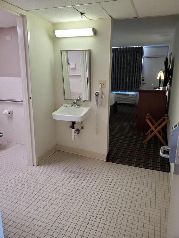 King Room - Disability Access at Motel 6 Hastings, NE