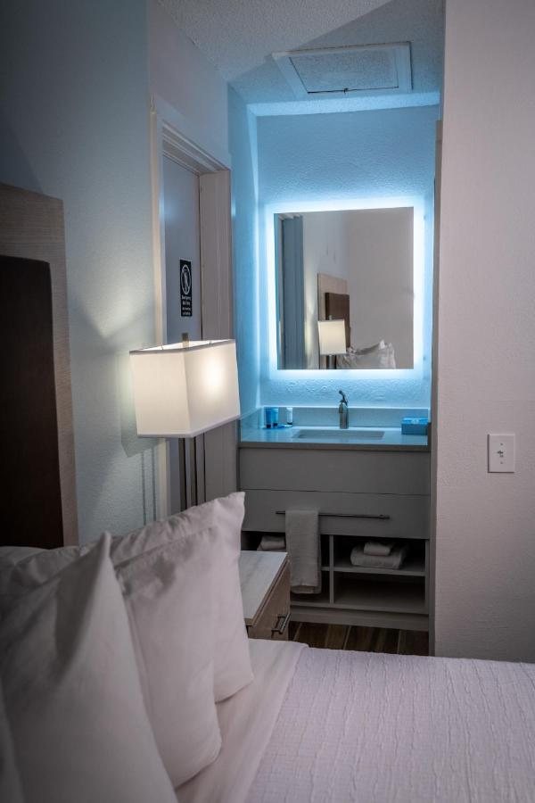 Loft Suite (No Pets) at Palmera Inn and Suites
