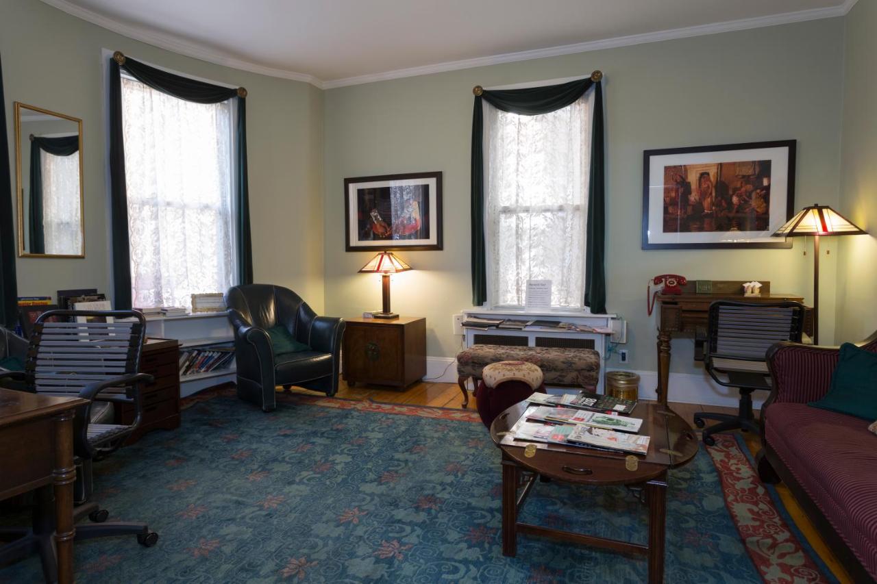  | Irving House at Harvard
