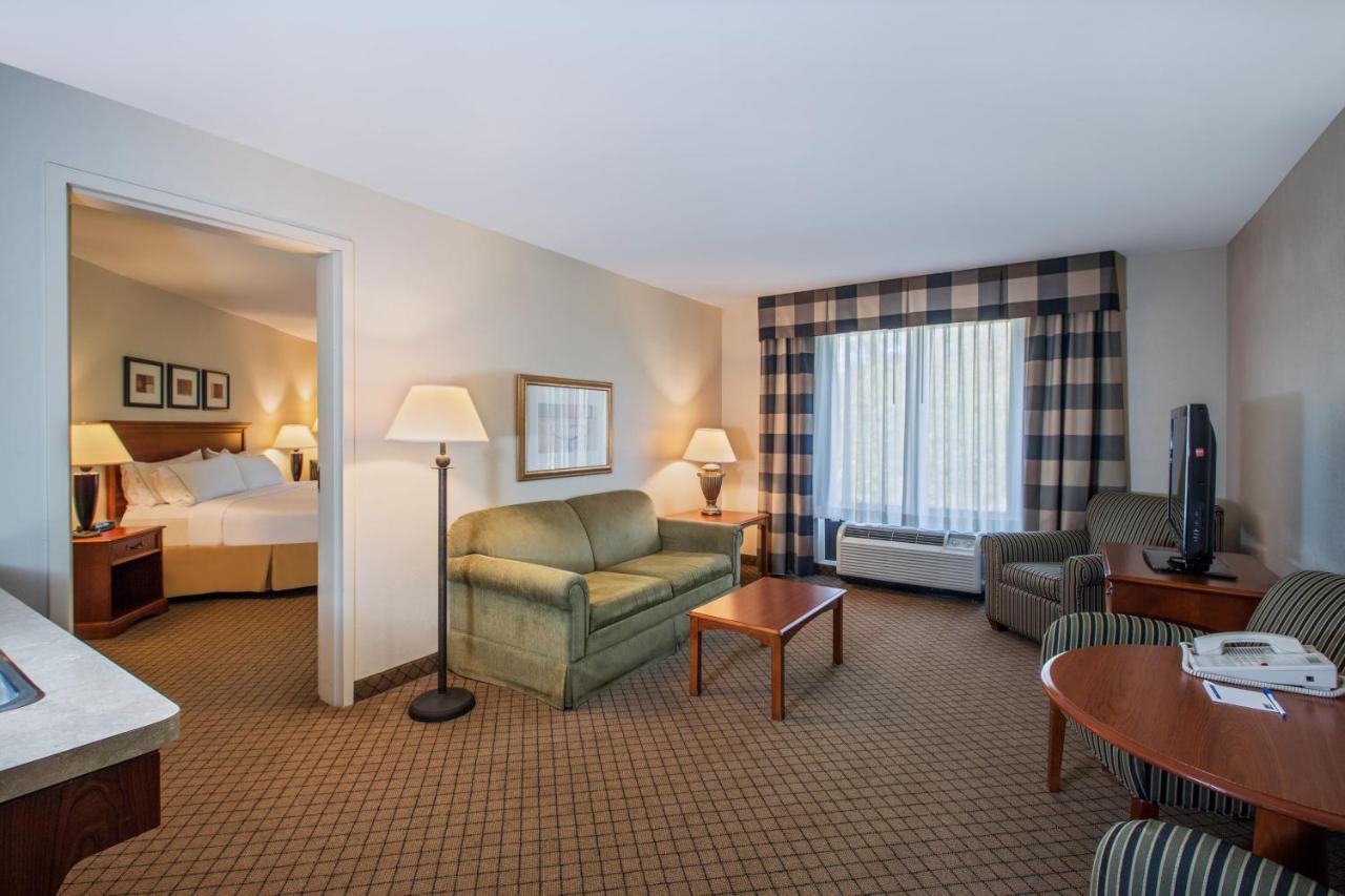  | Holiday Inn Express & Suites Flowood, an IHG Hotel