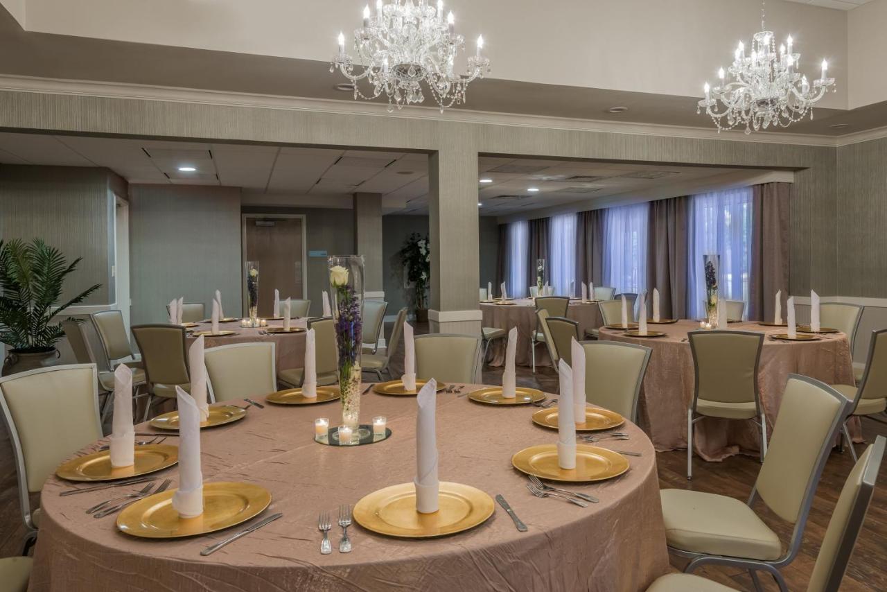 | Holiday Inn Express Fairhope - Point Clear, an IHG Hotel