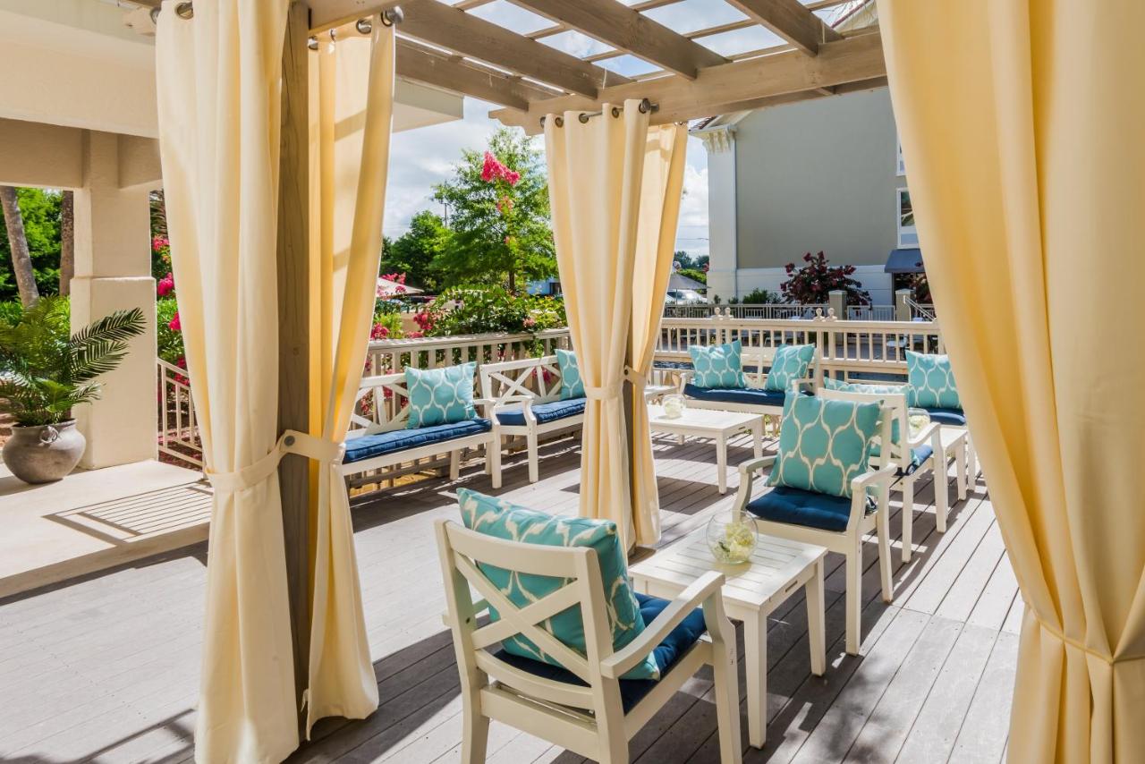 | Holiday Inn Express Fairhope - Point Clear, an IHG Hotel