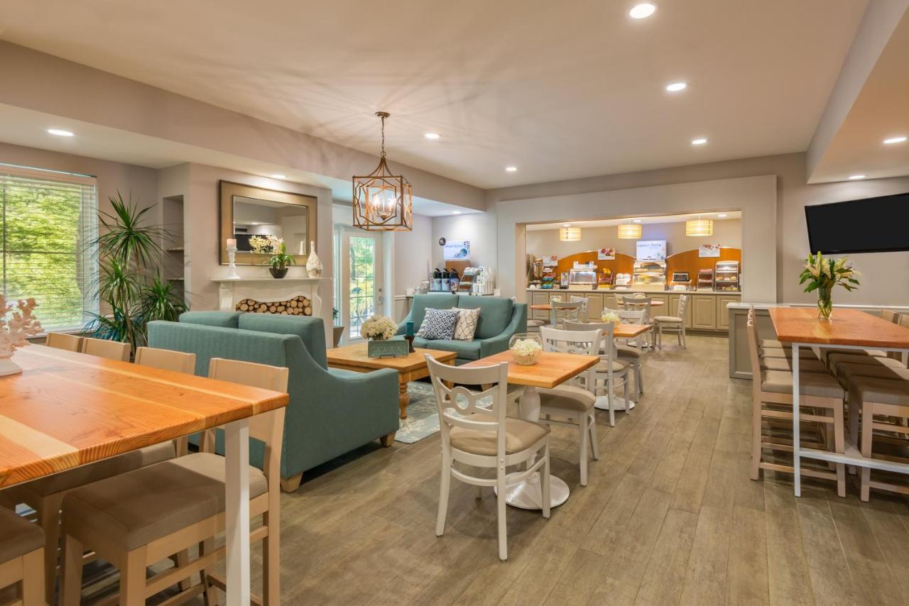 | Holiday Inn Express Fairhope - Point Clear, an IHG Hotel