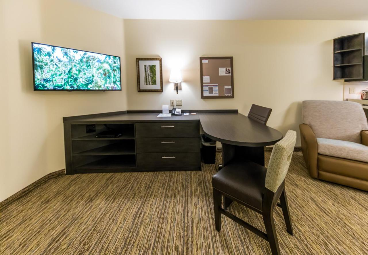 Queen Studio Suite - Hearing Accesible/ Non-Smoking at Candlewood Suites Fairbanks, an IHG Hotel