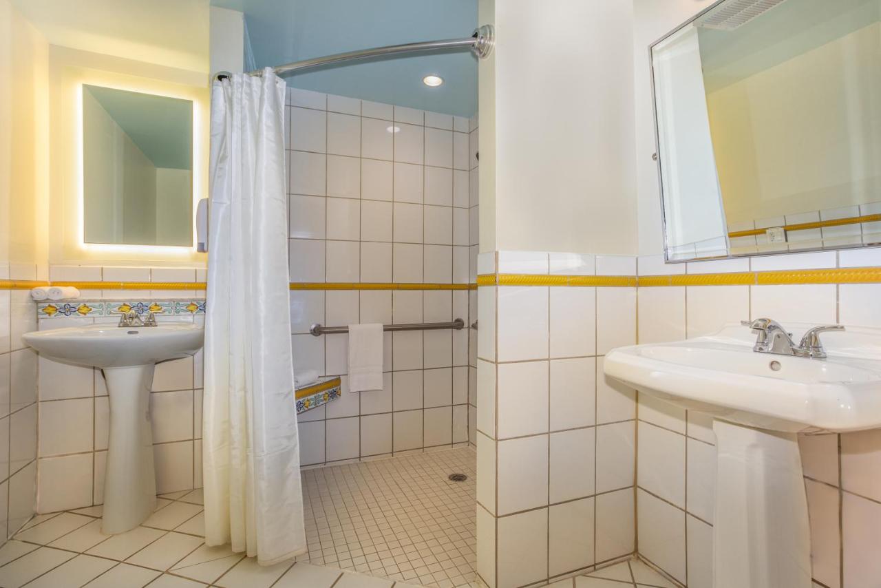 Quadruple Room - Disability Access at Nyah - Adult Exclusive