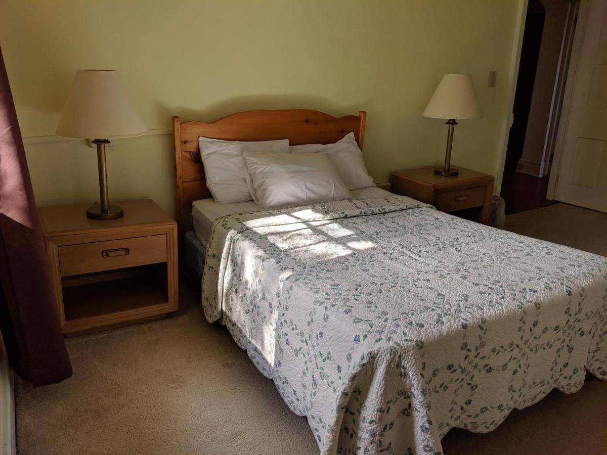 | Spruce Lane Lodge and Cottages