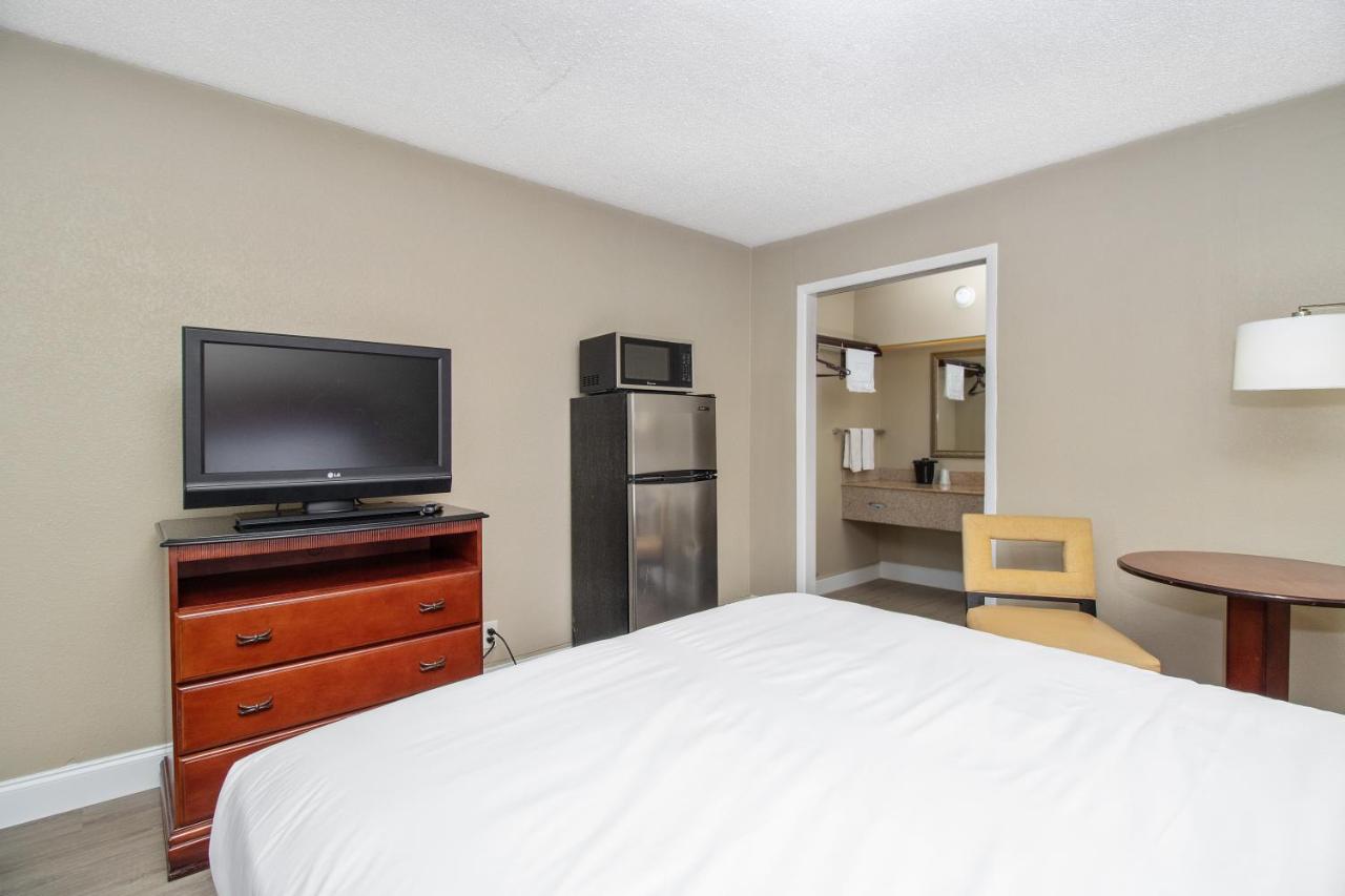  | Stayable Suites Lakeland