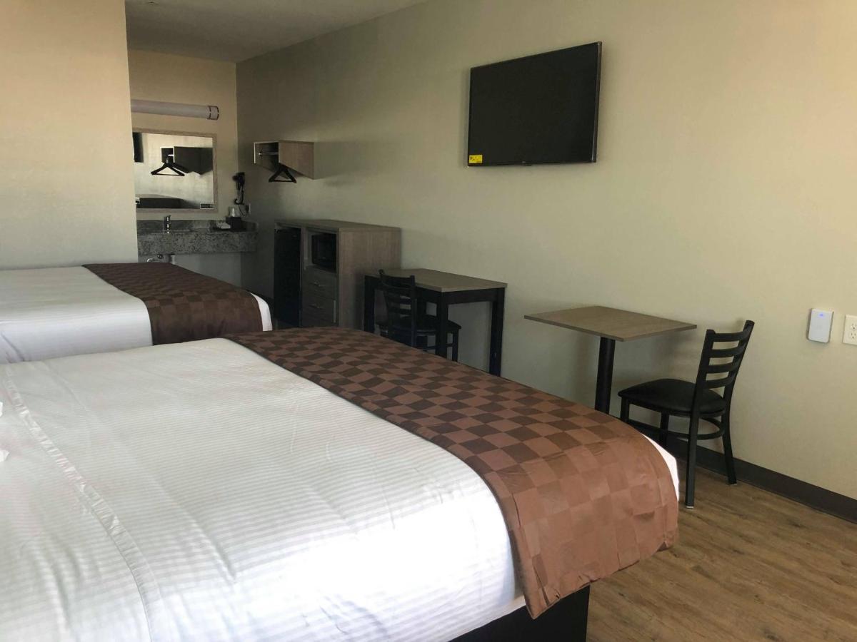 | Mariner Inn