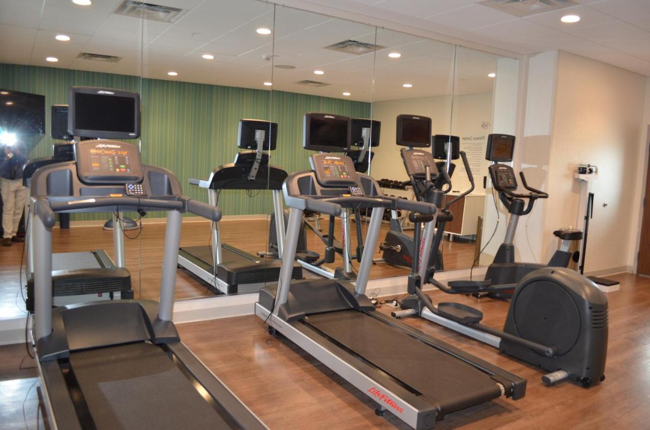 | Holiday Inn Express & Suites Charlotte NE - University Area