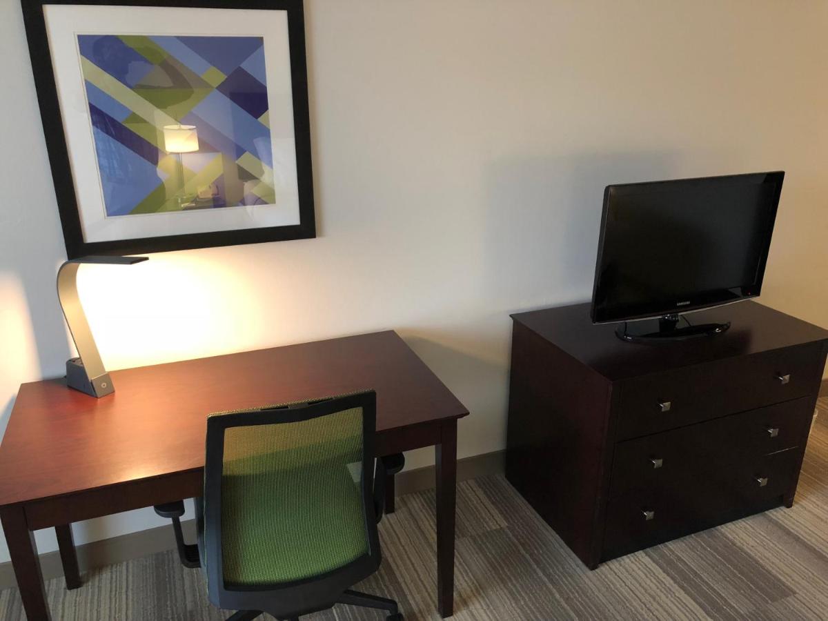King Room at Comfort Inn Dayton South