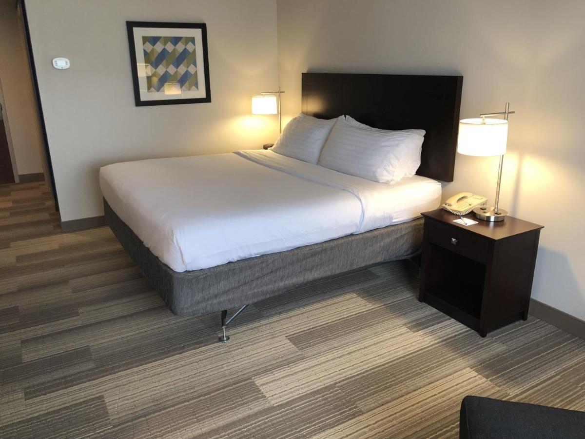 King Room - Disability Access at Comfort Inn Dayton South