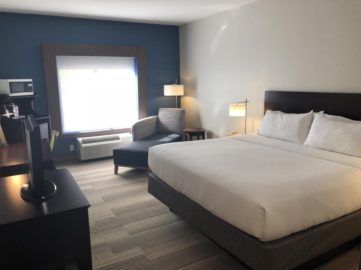 King Room at Comfort Inn Dayton South