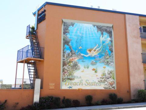 | Capitola Beach Suites