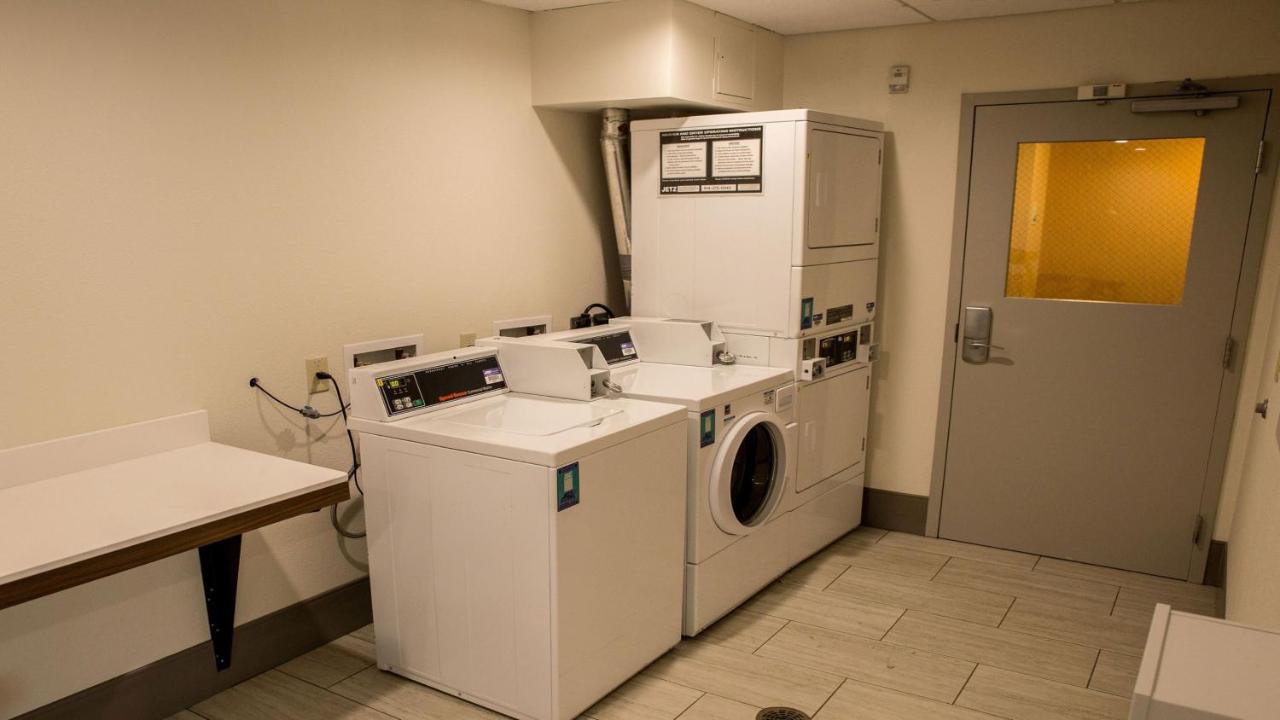 Holiday Inn Express Columbus-Dublin, an IHG Hotel
