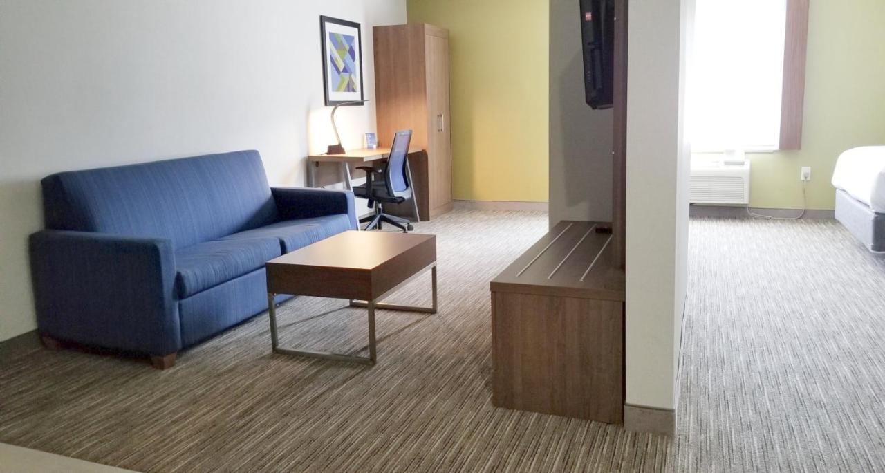 | Holiday Inn Express Hotel & Suites Swansea, an IHG Hotel