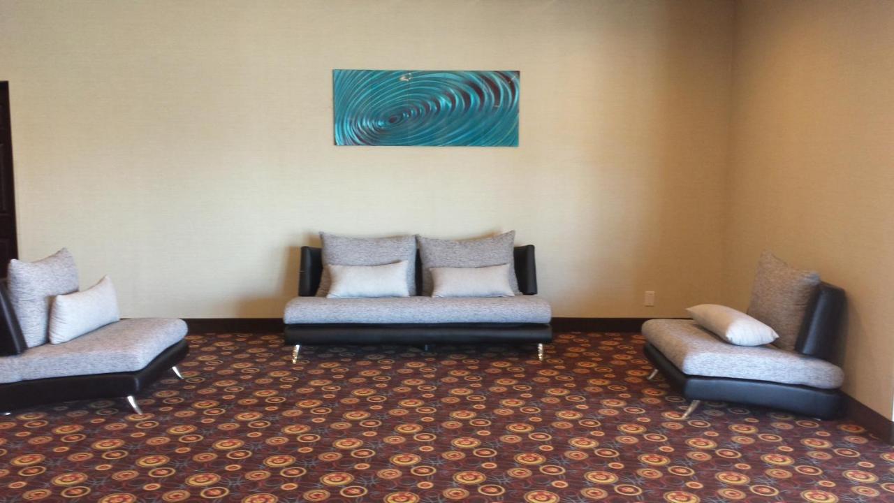 | Days Inn by Wyndham Henryetta
