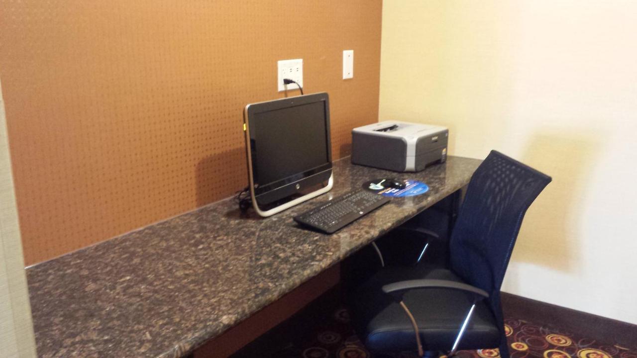 | Days Inn by Wyndham Henryetta