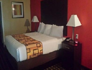 | Days Inn by Wyndham Henryetta