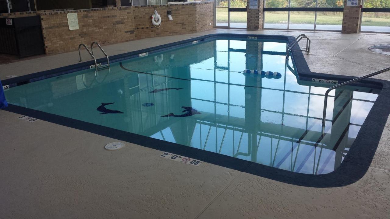 | Days Inn by Wyndham Henryetta