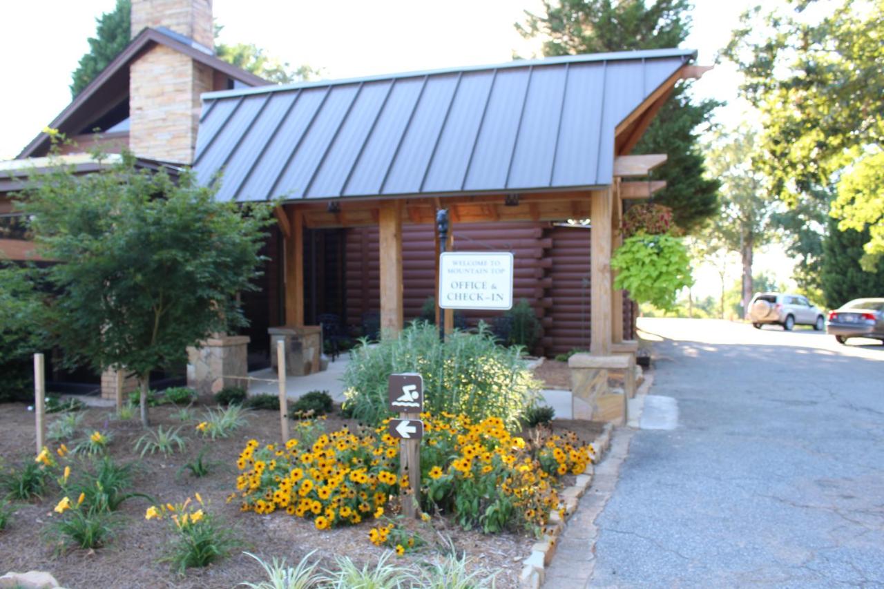 | Mountain Top Inn and Resort