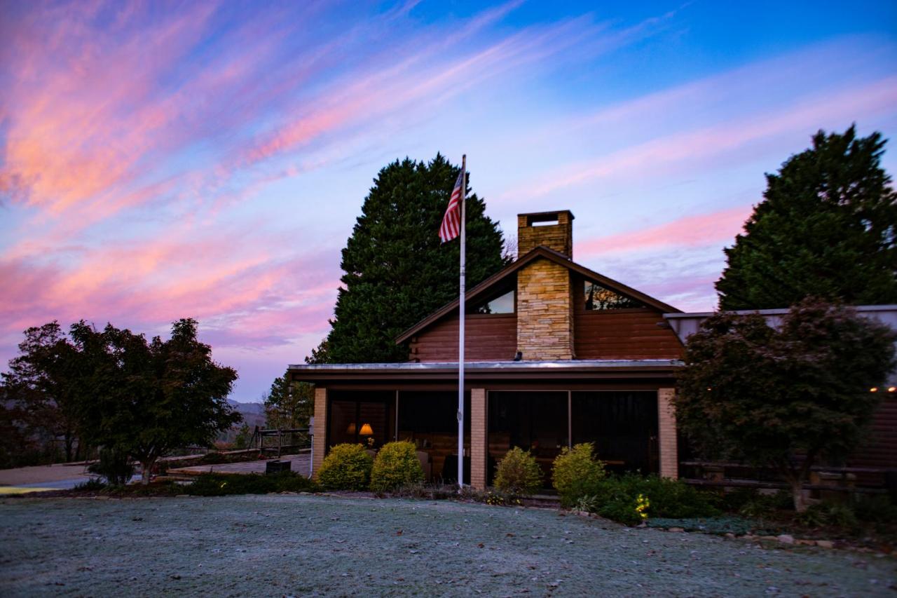 | Mountain Top Inn and Resort