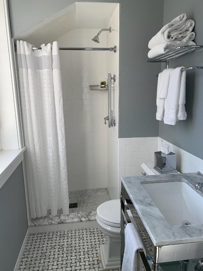 | Granville Inn