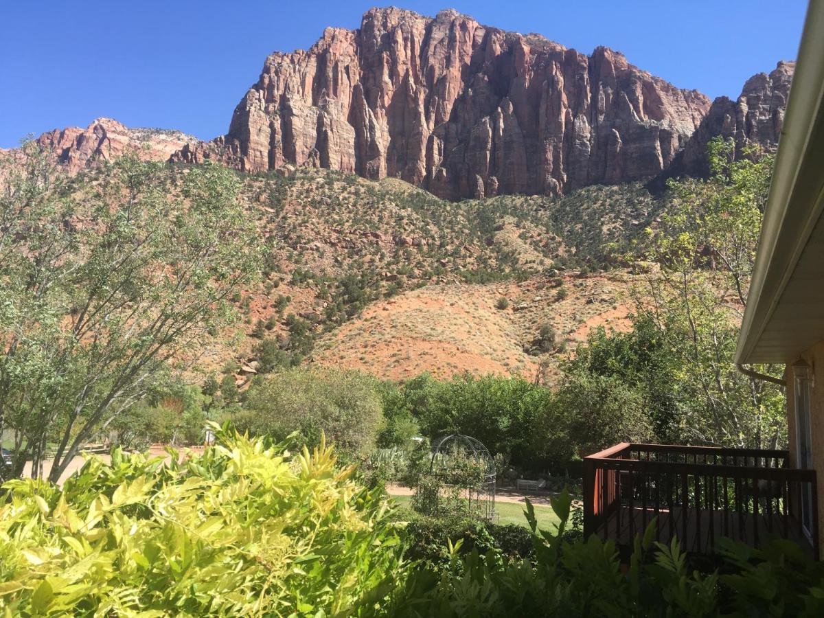 | Harvest House Bed and Breakfast