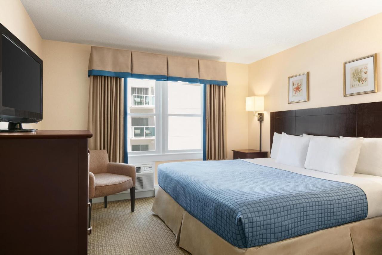 King Room - Street View at Harrison Hall Hotel