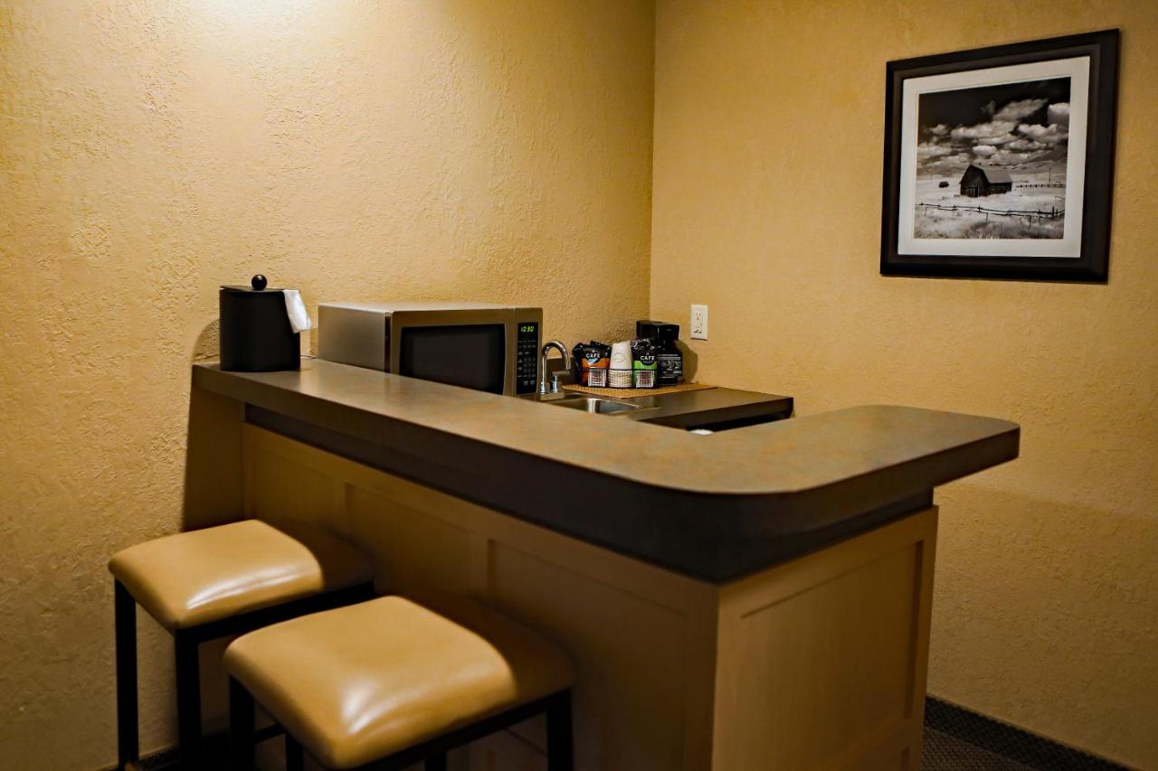 Executive Suite at Heritage Inn